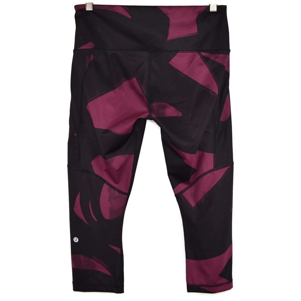 lululemon All Sport Crops Size 8 in Back Spin Stroke Dashing Purple & Black
